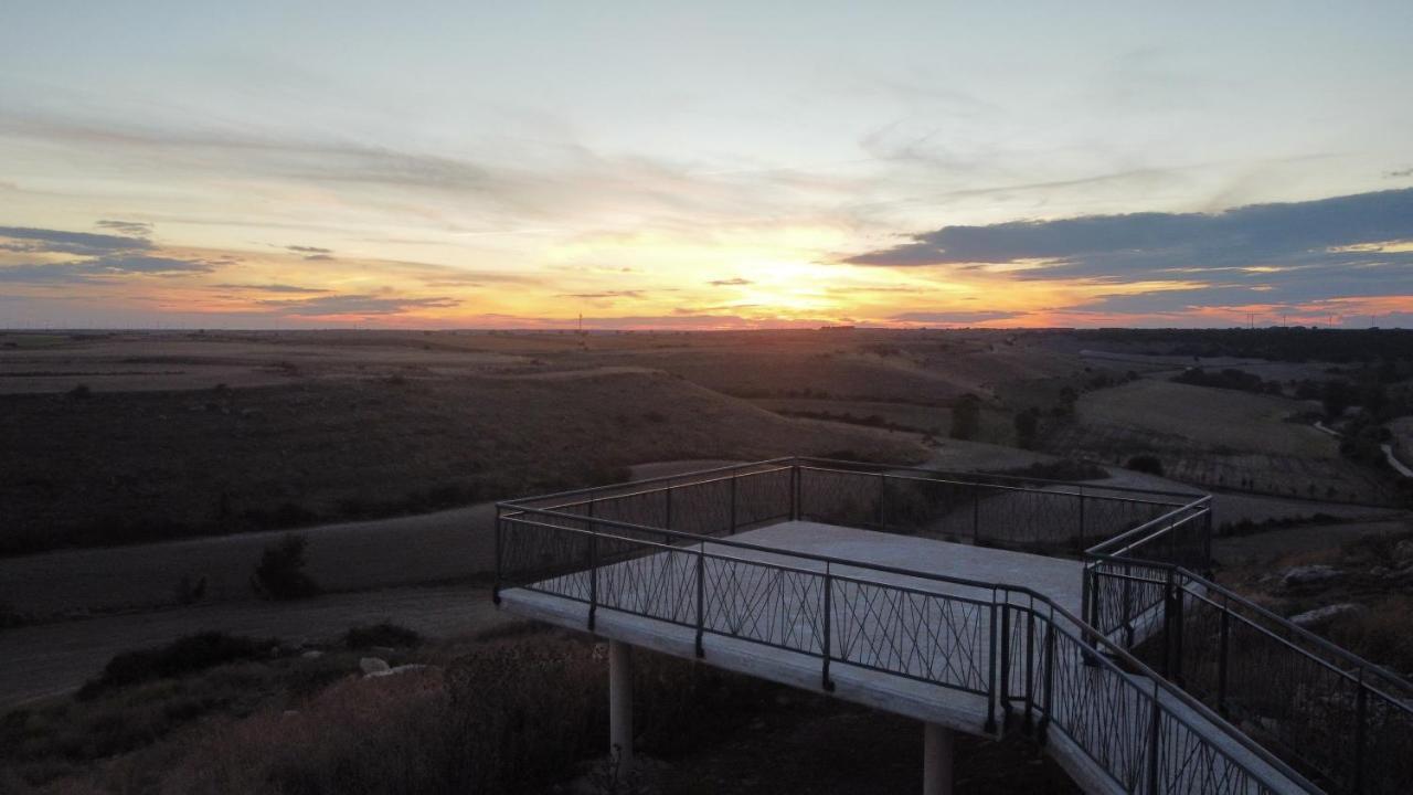 Albergue De Peregrinos Fuente Sidres Burgos Exterior photo